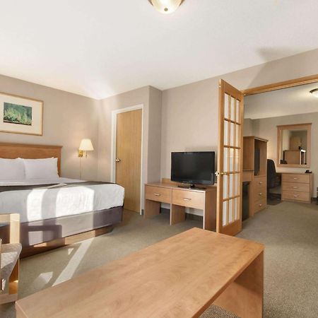 Days Inn & Suites By Wyndham Thunder Bay Eksteriør bilde