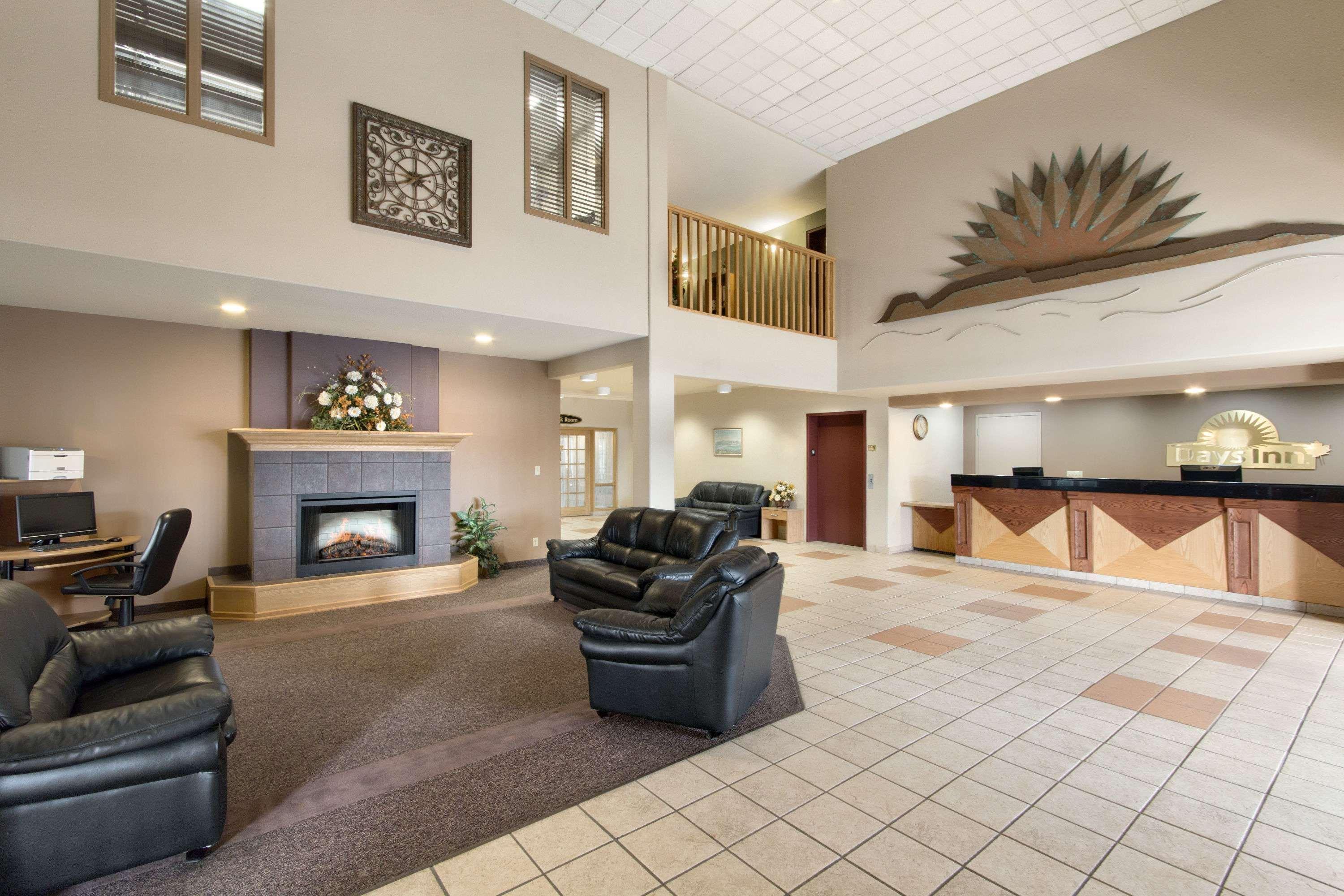 Days Inn & Suites By Wyndham Thunder Bay Eksteriør bilde
